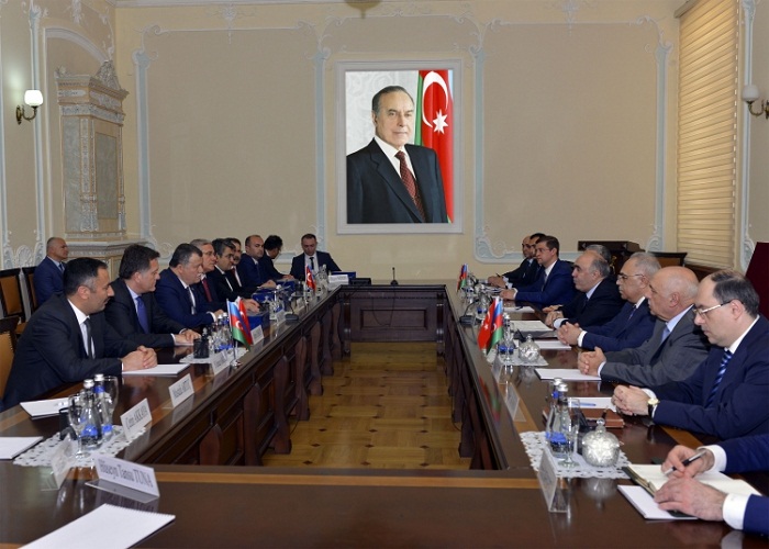 Zakir Qaralov Türkiyə Ali Məhkəməsinin sədri ilə görüşüb